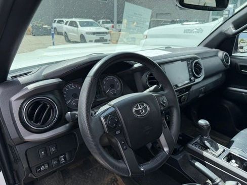 Used 2021 Toyota Tacoma TRD Sport w/ TRD Premium Sport Package image 7