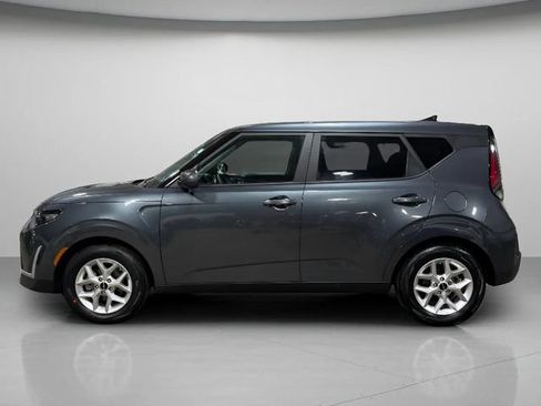 Used 2025 Kia Soul LX w/ LX Technology Package FWD image 7