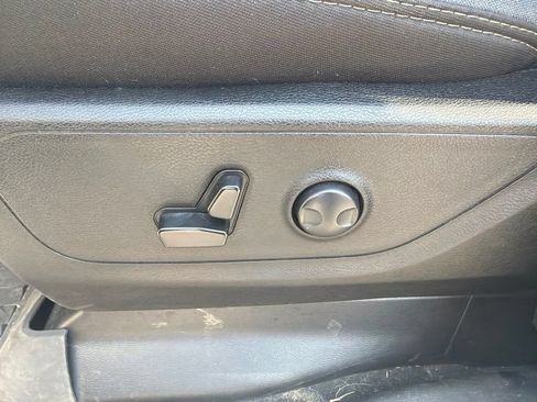 Used 2023 RAM 1500 Big Horn RWD image 15
