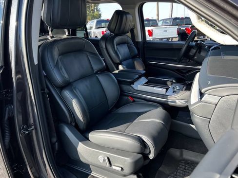 Used 2025 Lincoln Navigator Reserve AWD/4WD image 25