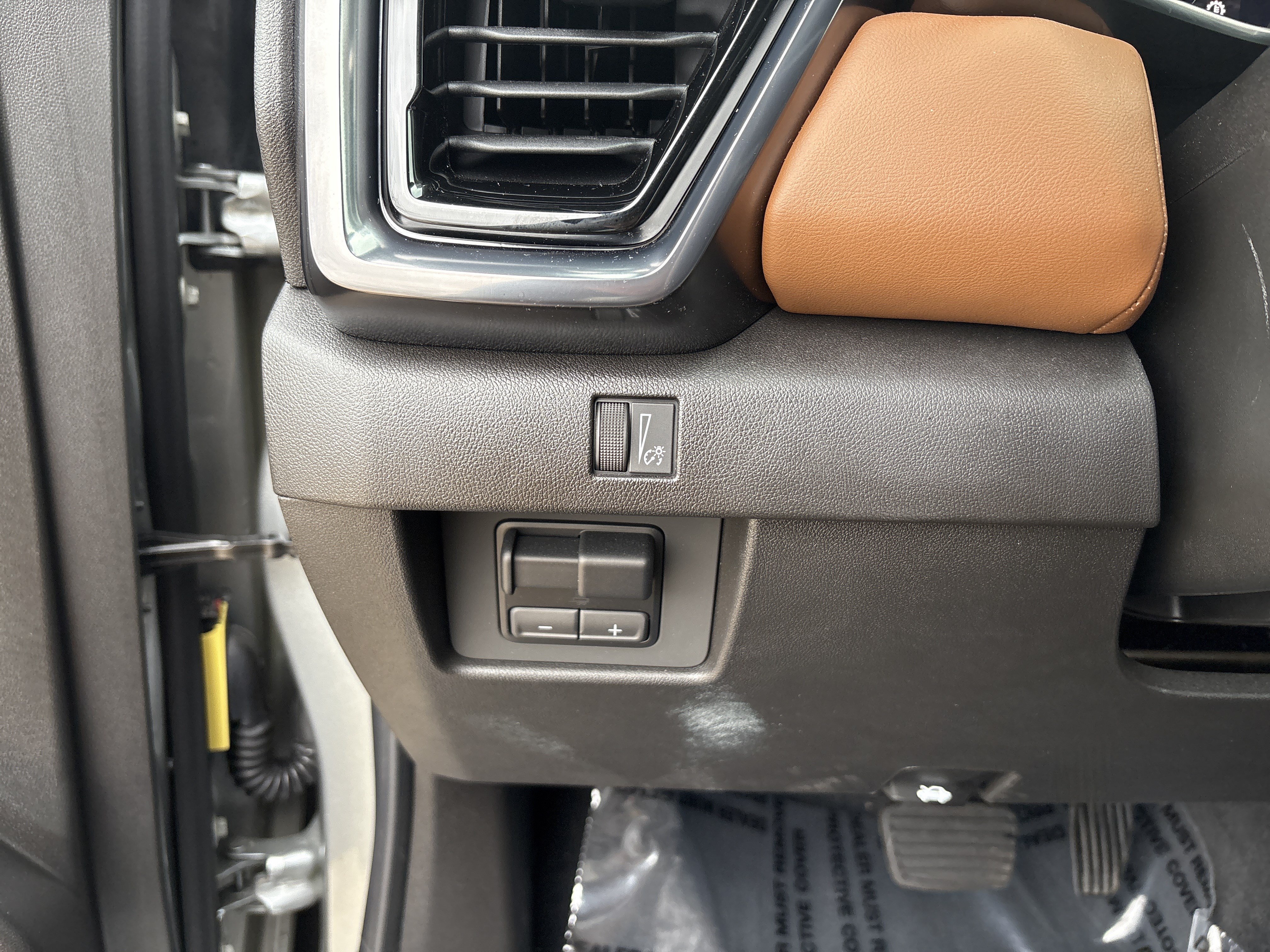 Used 2025 GMC Canyon AT4 AWD/4WD image 23