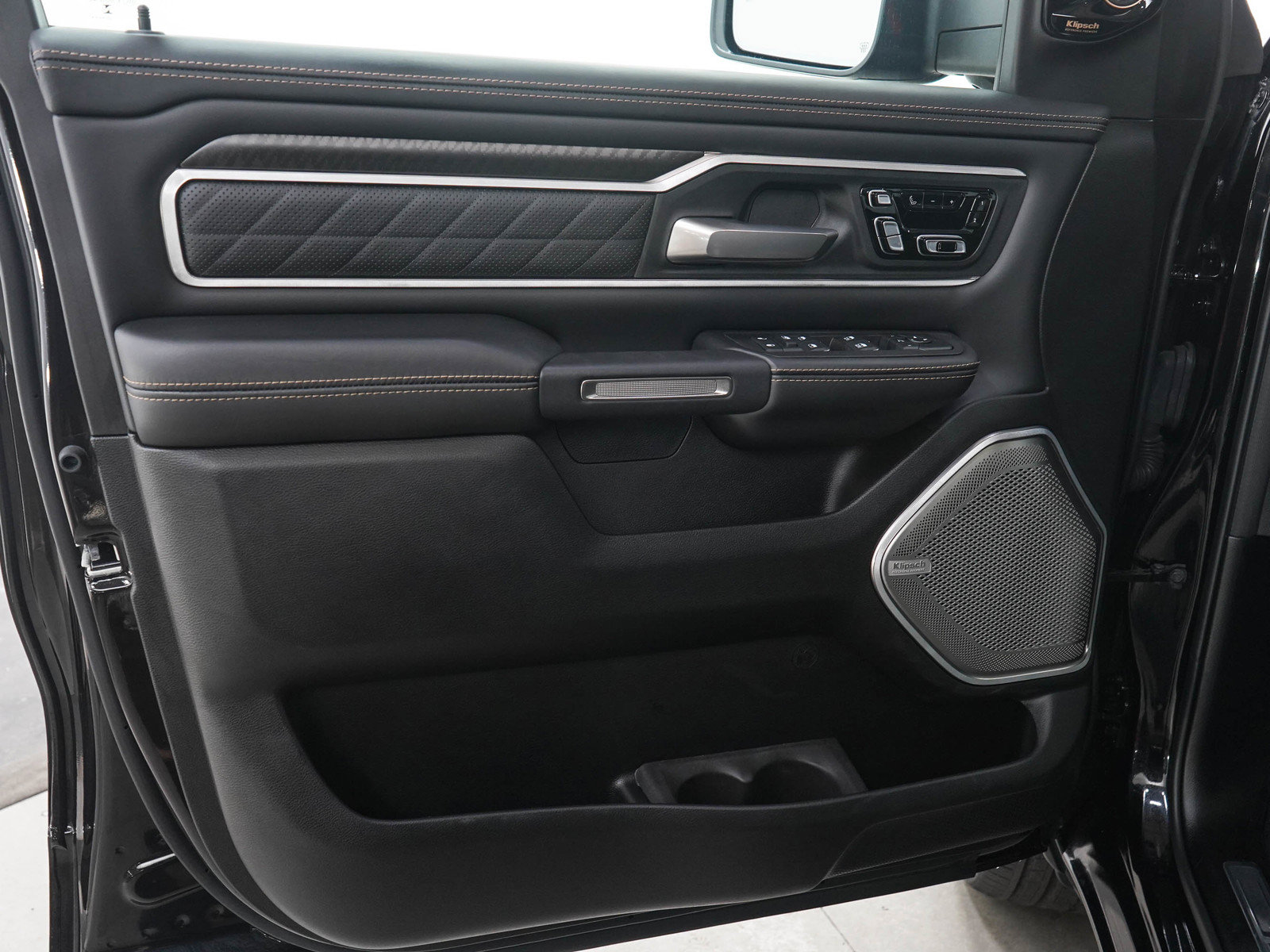 Used 2026 RAM 1500 Tungsten AWD/4WD image 21