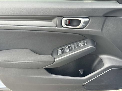 Used 2023 Honda Civic Sport image 18