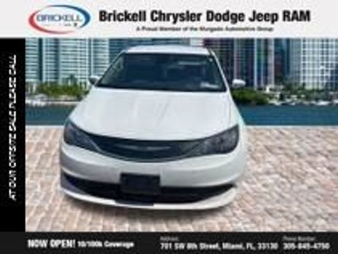 Used 2021 Chrysler Voyager Lxi FWD image 14