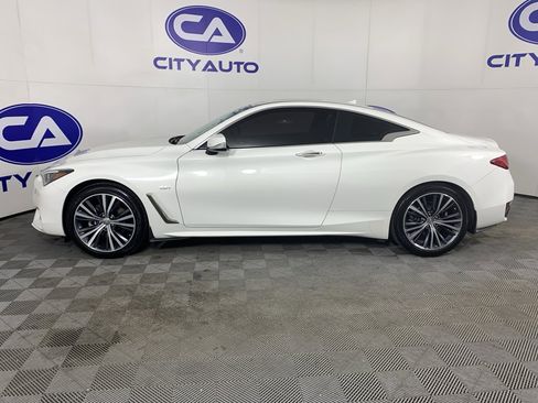 Used 2017 INFINITI Q60 2.0t w/ Moonroof Package image 6