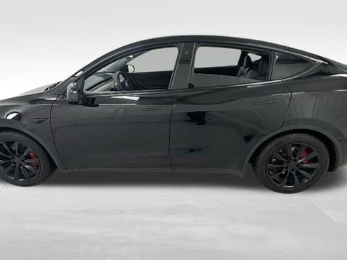 Used 2021 Tesla Model Y Performance image 6
