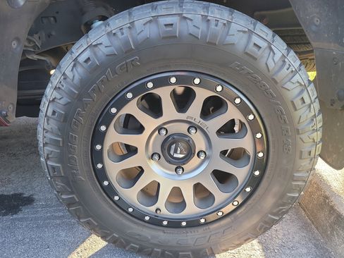 Used 2010 Toyota Tundra 4x4 Double Cab image 8