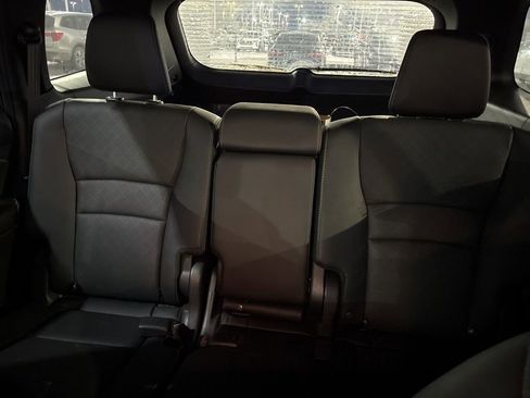 Used 2023 Honda Passport Elite image 14