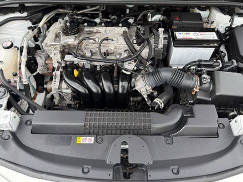 Used 2022 Toyota Corolla LE FWD image 21