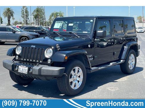 Used 2017 Jeep Wrangler Unlimited Sahara w/ Connectivity Group AWD/4WD image 1