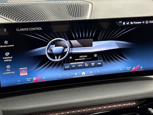 New 2026 BMW 330i Sedan w/ Convenience Package image 25