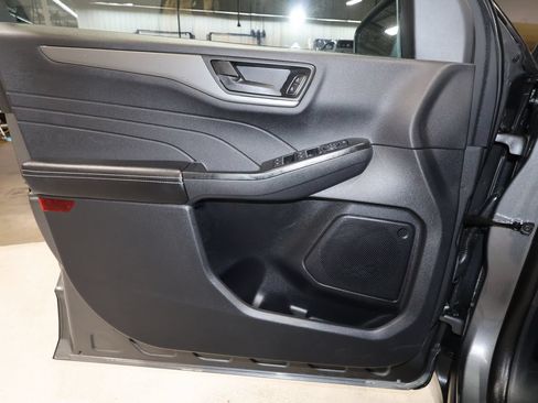Used 2025 Ford Escape Active AWD/4WD image 21