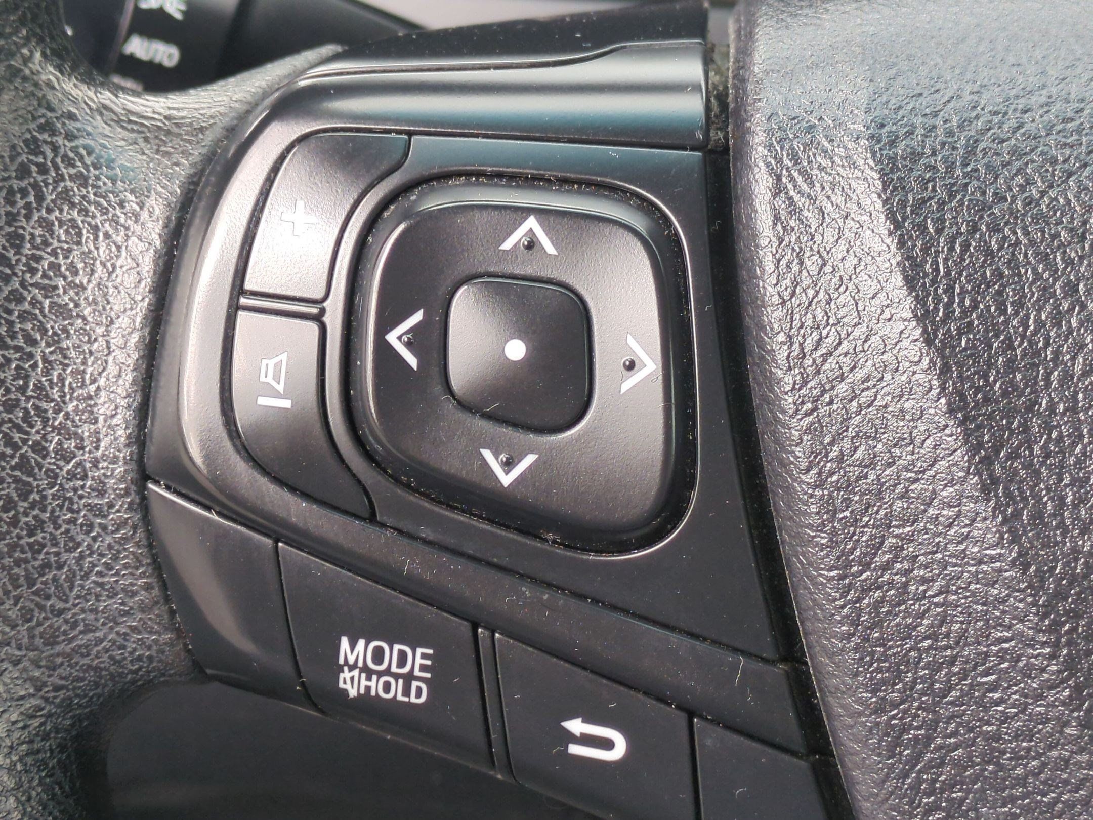 Used 2015 Toyota Camry LE FWD image 12
