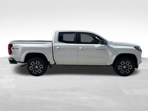 Used 2023 Chevrolet Colorado LT w/ LT Convenience Package III AWD/4WD image 7
