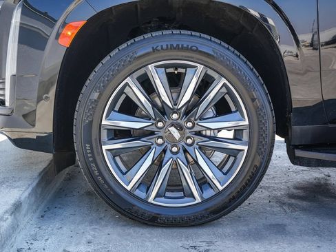 Used 2024 Cadillac Escalade Sport AWD/4WD image 11