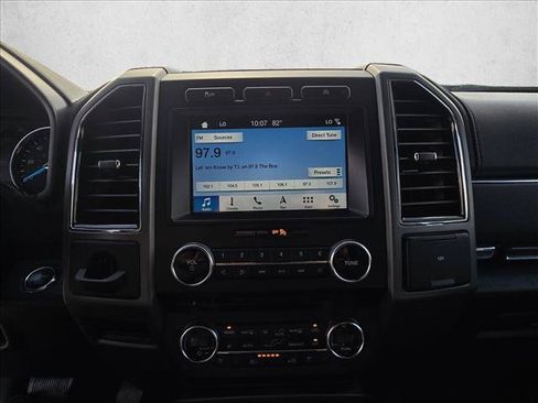 Used 2018 Ford Expedition Max XLT w/ Equipment Group 202A RWD image 9