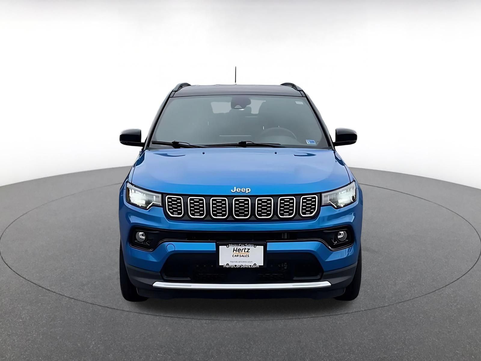 Used 2025 Jeep Compass Limited AWD/4WD image 4