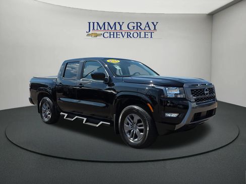 Used 2025 Nissan Frontier SV w/ SV Convenience Package RWD image 7
