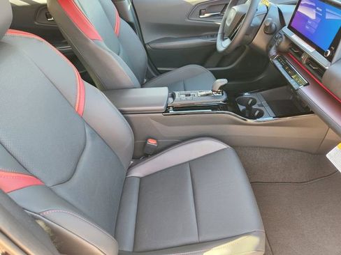 New 2026 Toyota Prius Plug-In Hybrid FWD image 12