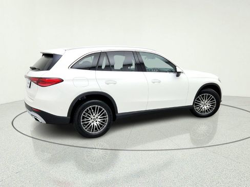 Used 2026 Mercedes-Benz GLC 300 image 8