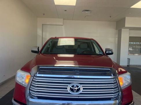 Used 2017 Toyota Tundra Limited w/ Limited Premium Package RWD image 3