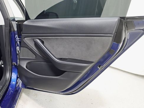 Used 2018 Tesla Model 3 Long Range image 35