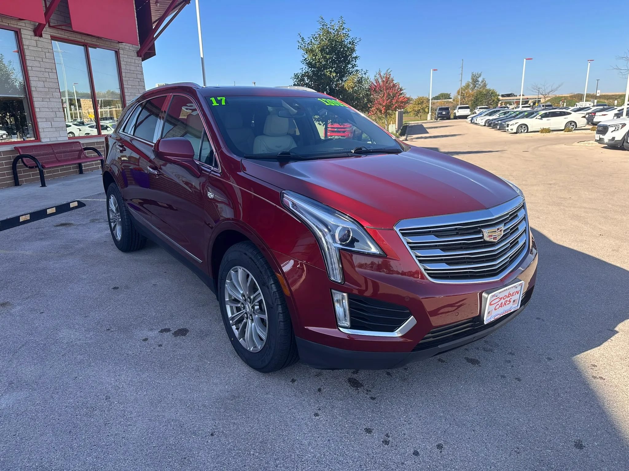 Used 2017 Cadillac XT5 Luxury w/ Driver Awareness Package FWD image 3