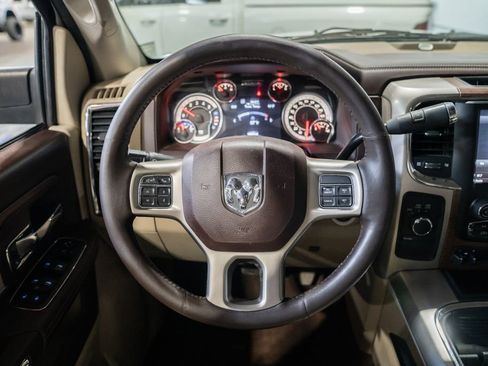 Used 2018 RAM 3500 Laramie w/ Convenience Group AWD/4WD image 14