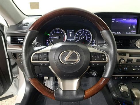 Used 2018 Lexus ES 350 image 27