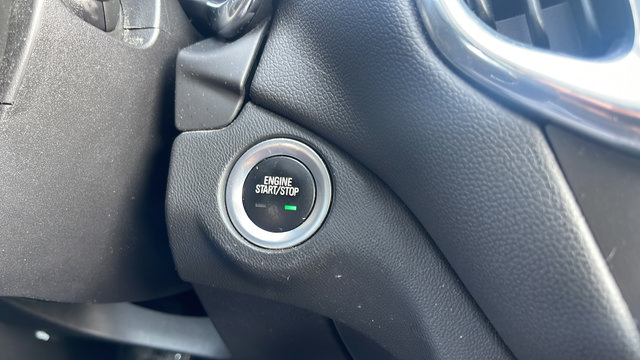 Used 2018 Chevrolet Equinox LT AWD/4WD image 23