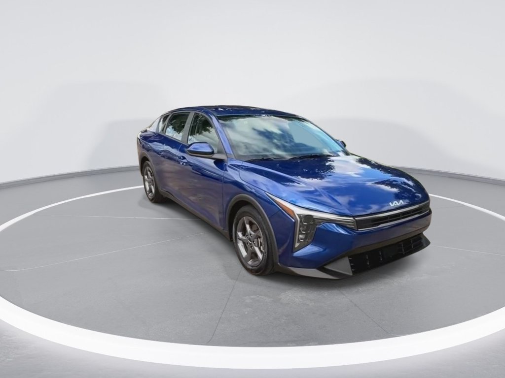 Used 2025 Kia K4 FWD image 2
