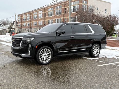Used 2021 Cadillac Escalade ESV Premium Luxury AWD/4WD image 27