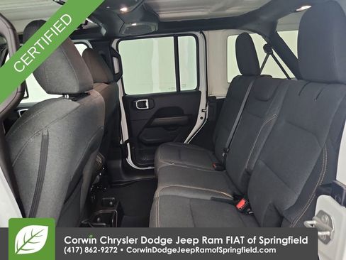 Certified 2025 Jeep Wrangler Sahara AWD/4WD image 28