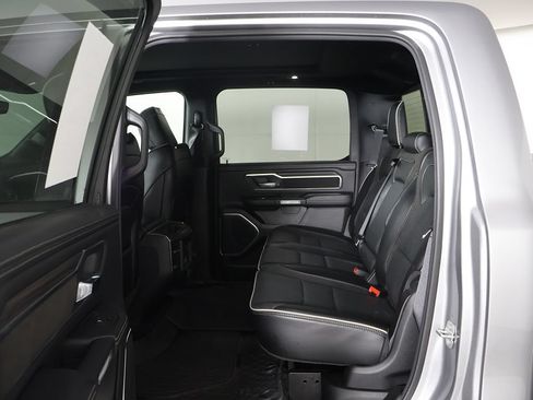 Used 2025 RAM 1500 Laramie w/ Sport Appearance Package AWD/4WD image 33