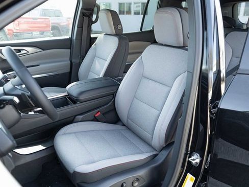 New 2026 Chevrolet Traverse LT image 13