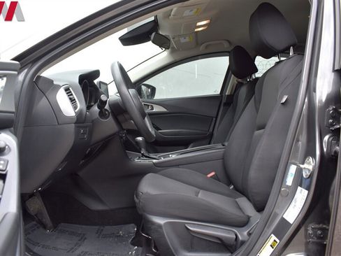 Used 2018 MAZDA MAZDA3 Sport FWD image 10