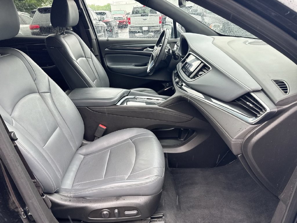 Used 2023 Buick Enclave Essence FWD image 21
