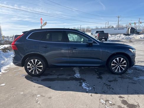 Certified 2023 Volvo XC60 B5 Core w/ Climate Package image 5