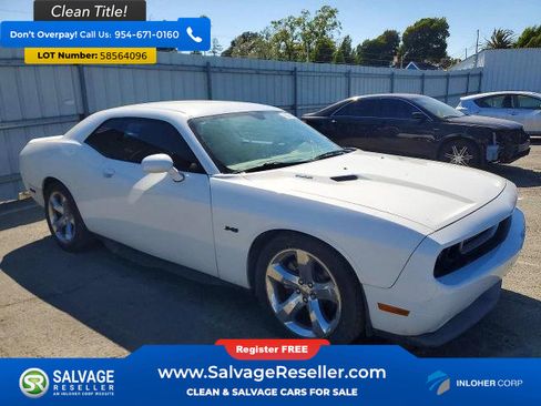 Used 2014 Dodge Challenger R/T RWD image 5