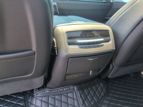 Used 2025 Cadillac Escalade Sport Platinum w/ LPO, ONYX Package AWD/4WD image 28