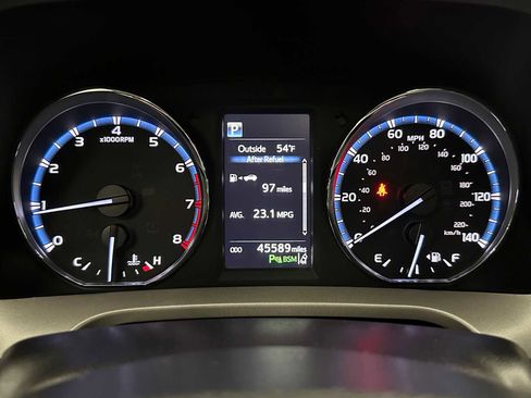 Used 2018 Toyota RAV4 Limited w/ Advanced Technology Package image 12