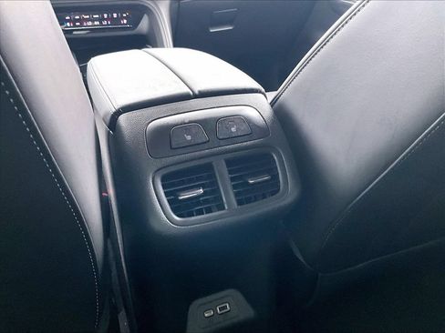 Used 2023 Buick Envision Avenir FWD image 12