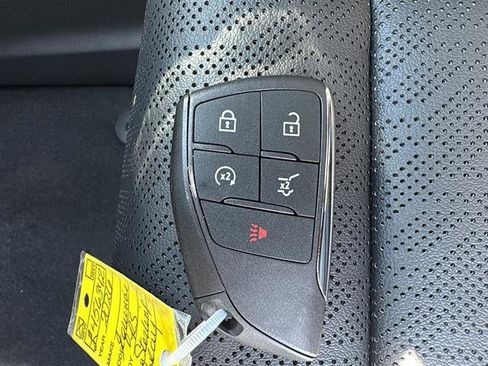 New 2026 Chevrolet Equinox RS w/ Convenience Package III FWD image 31