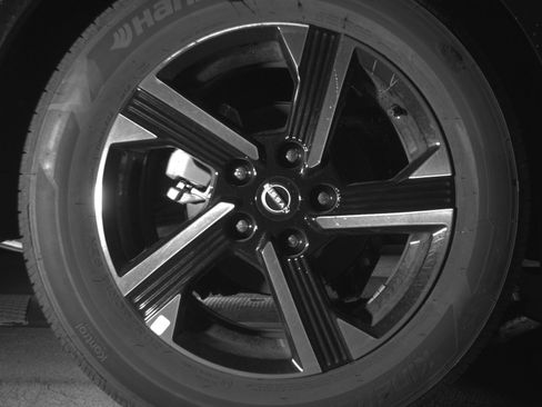 Used 2025 Nissan Sentra SV FWD image 18