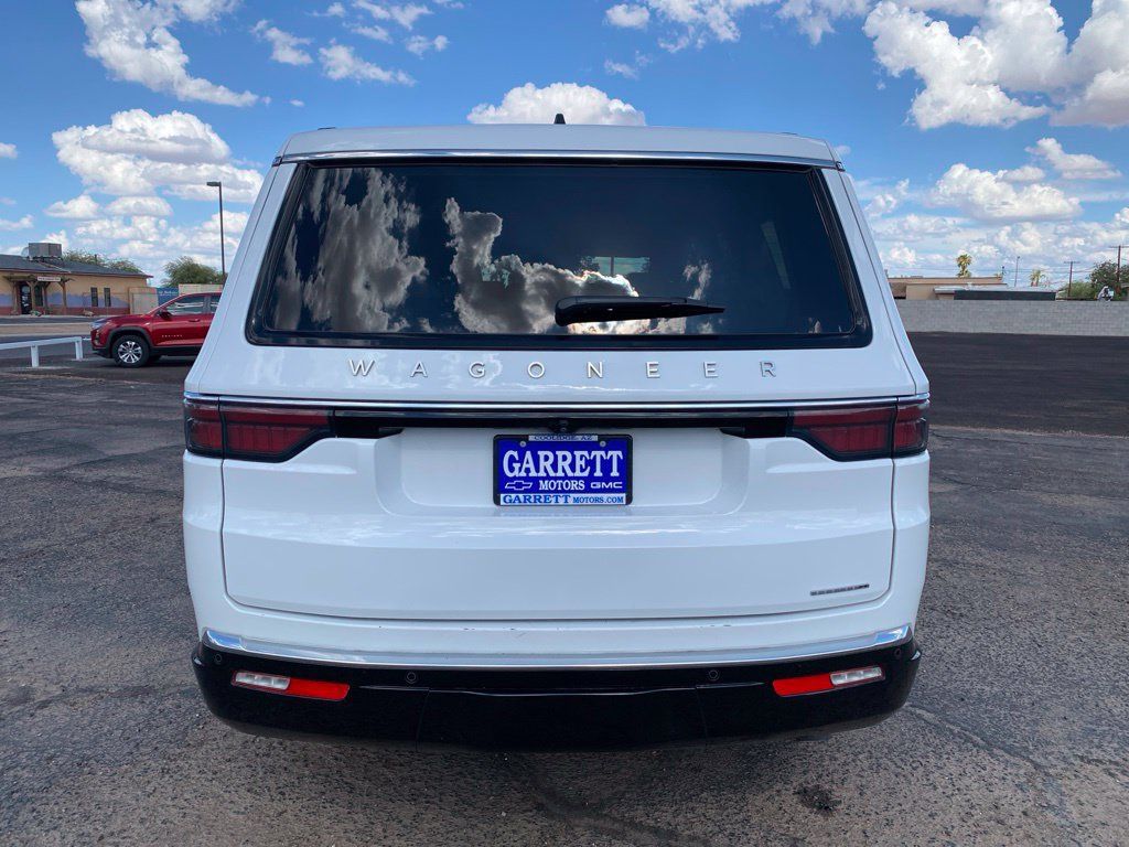 Used 2024 Jeep Wagoneer Series II w/ Flexible Seating Group RWD image 26