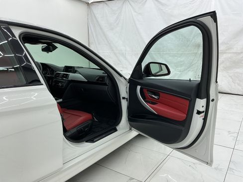 Used 2015 BMW 328i Sedan w/ M Sport RWD image 17