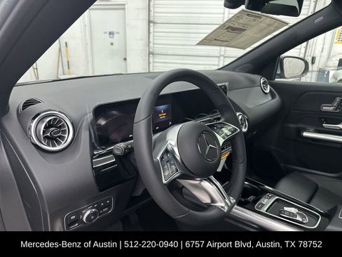 Certified 2025 Mercedes-Benz GLA 250 image 10