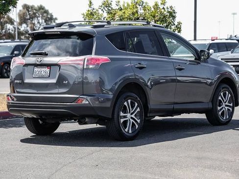 Used 2018 Toyota RAV4 LE w/ All Weather Liner Package FWD image 5