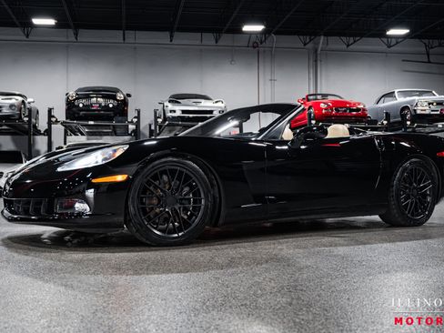 Used 2006 Chevrolet Corvette Convertible w/ Preferred Equipment Group image 1