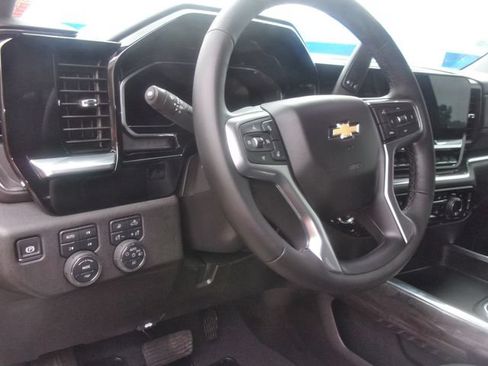 Used 2025 Chevrolet Silverado 2500 LTZ w/ Z71 Chrome Sport Edition AWD/4WD image 27
